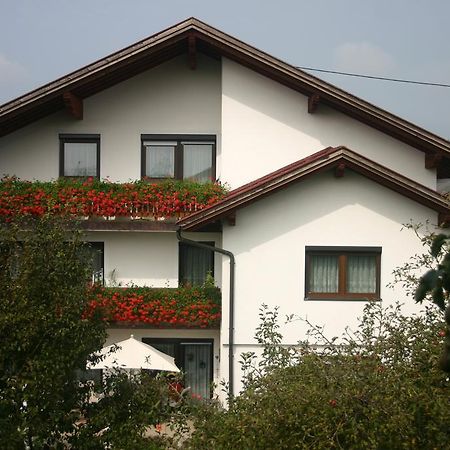 Haus Stuttgart Bed and Breakfast Obernberg am Inn Eksteriør billede